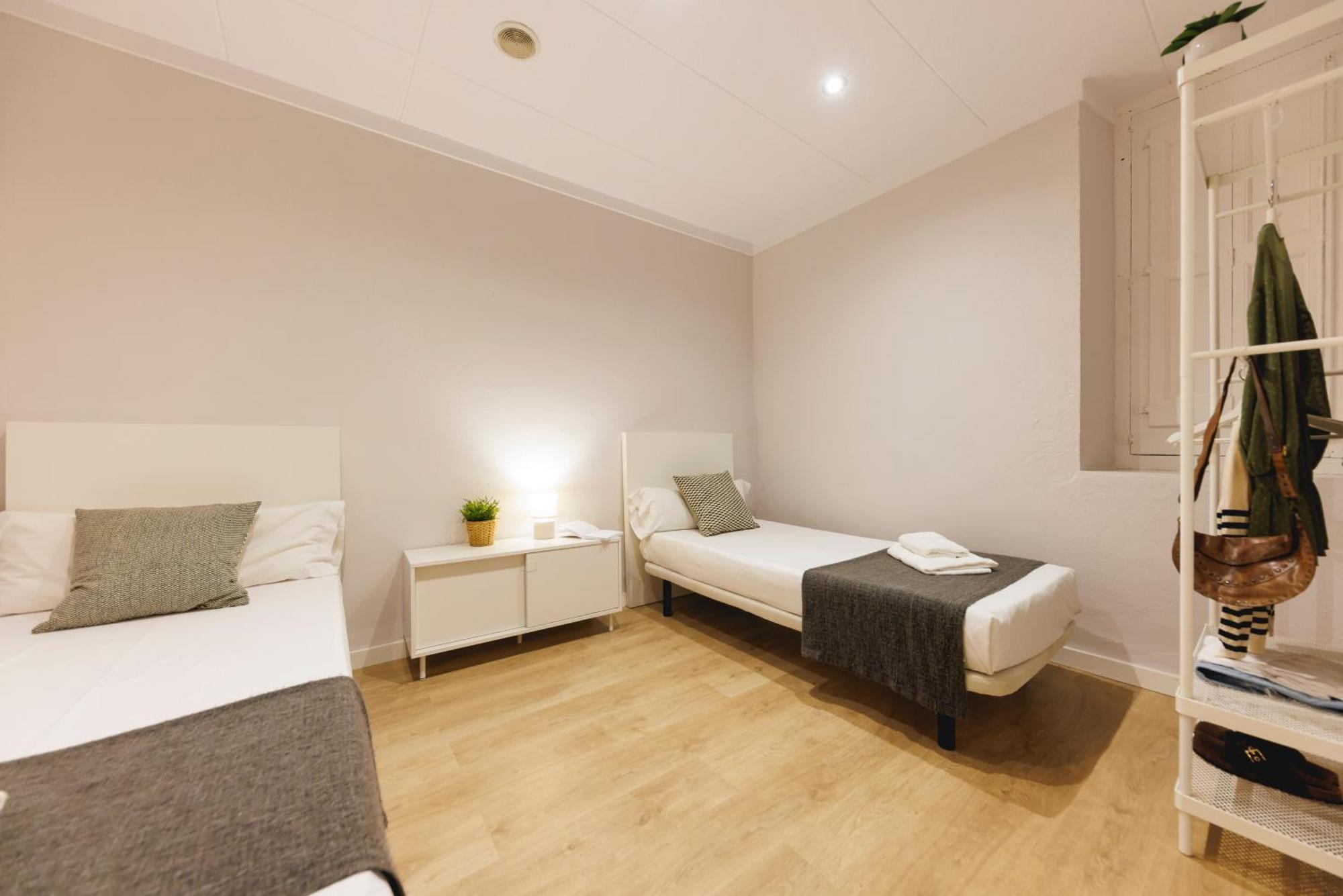 Bravissimo Apartaments Mora 4 Girona Dış mekan fotoğraf