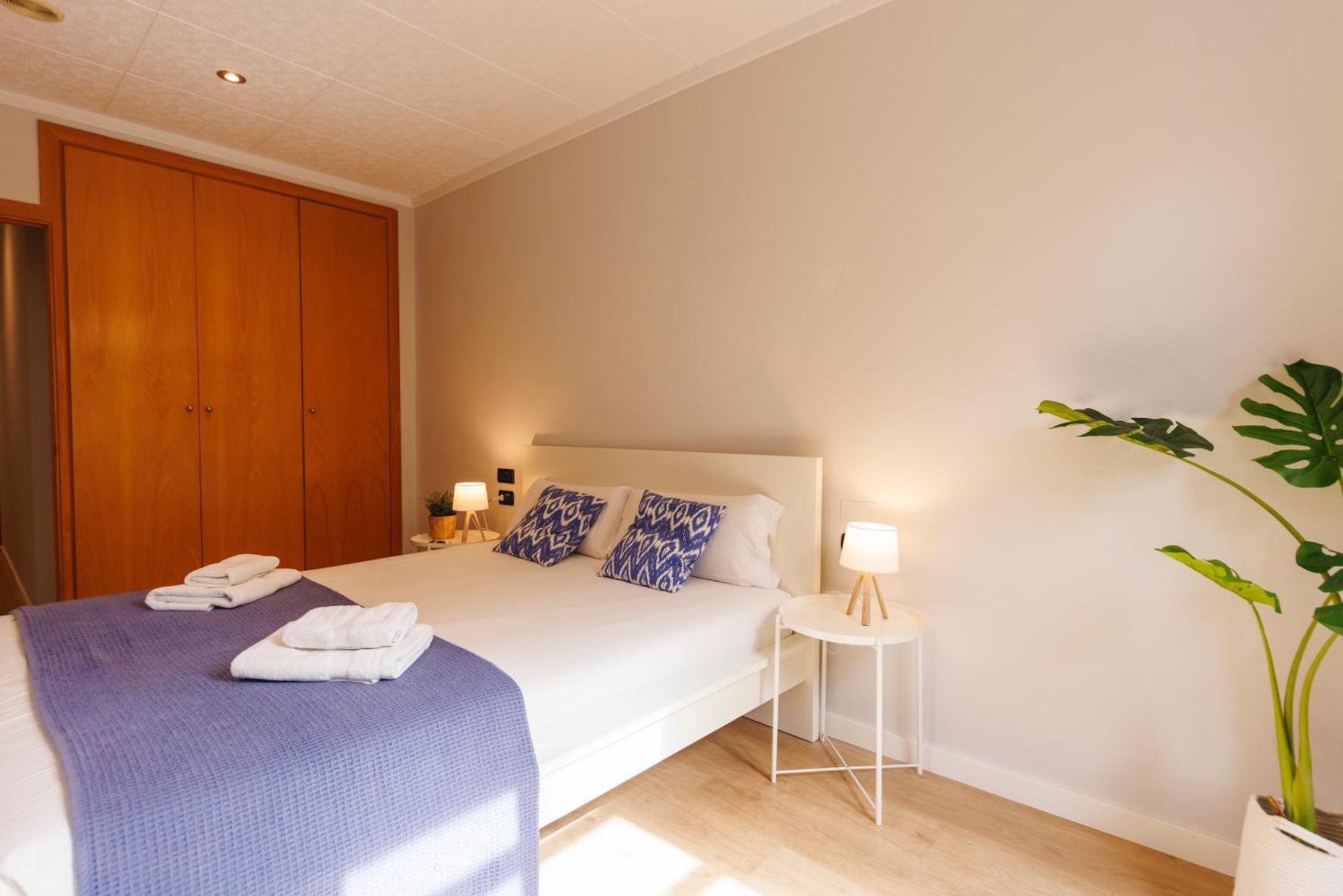Bravissimo Apartaments Mora 4 Girona Dış mekan fotoğraf