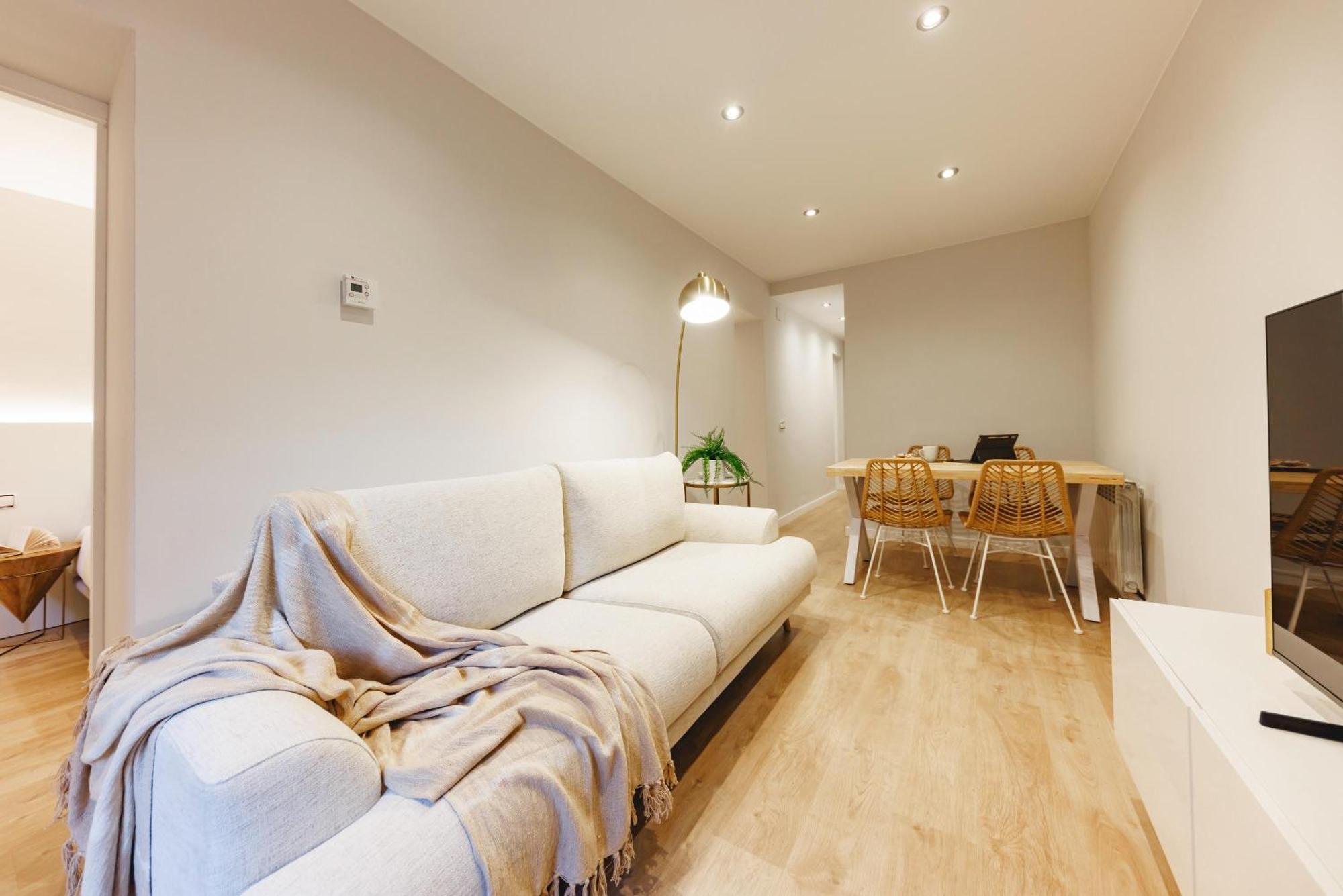 Bravissimo Apartaments Mora 4 Girona Dış mekan fotoğraf