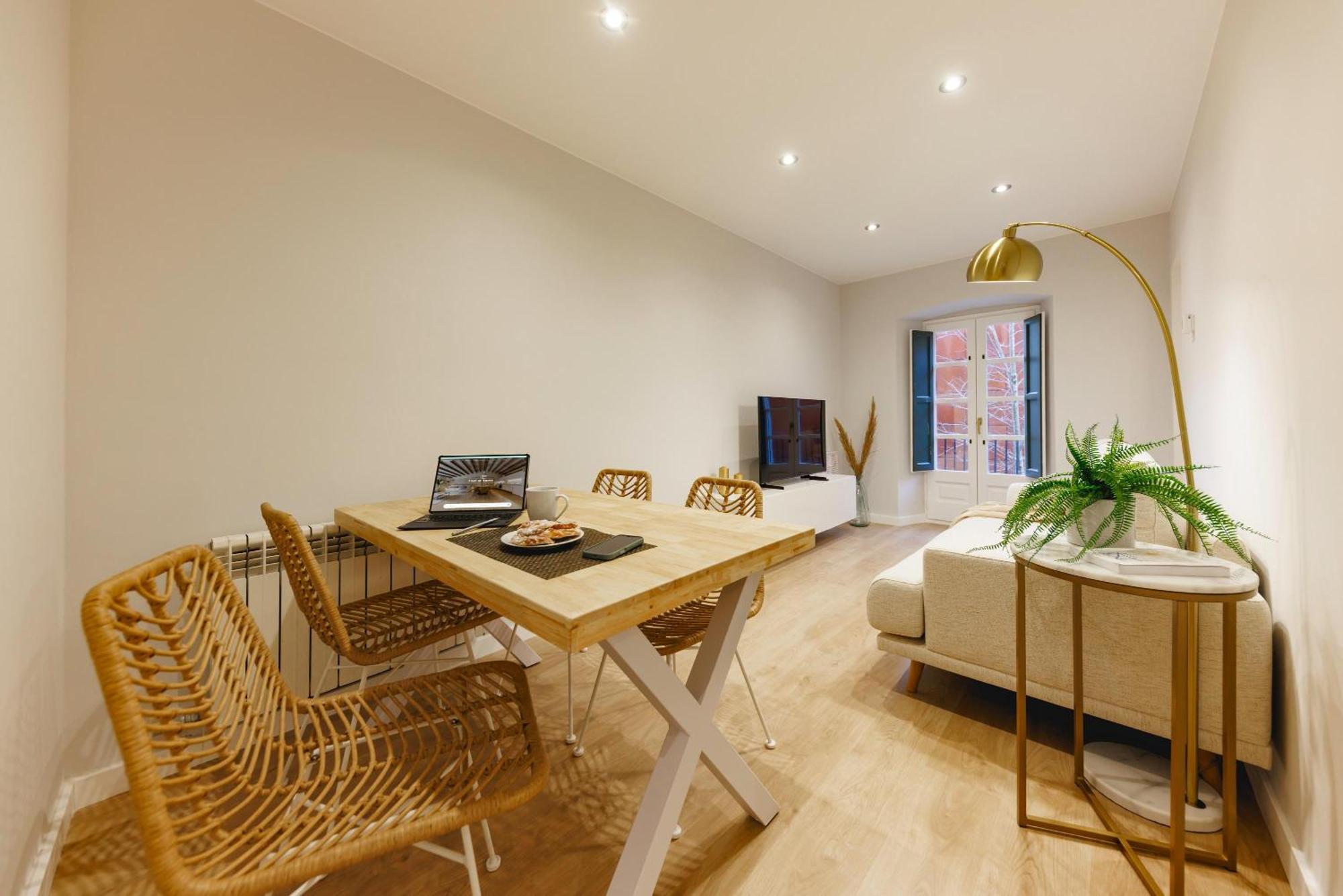 Bravissimo Apartaments Mora 4 Girona Oda fotoğraf