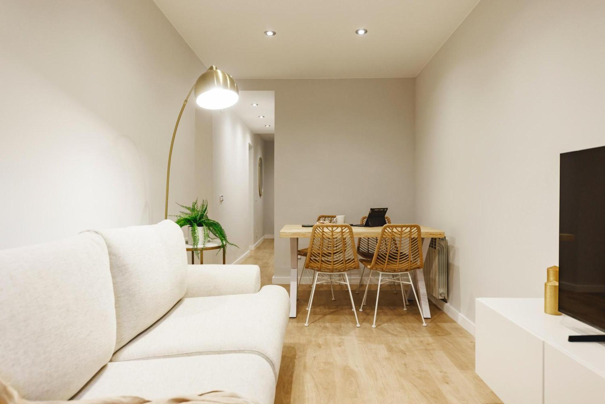 Bravissimo Apartaments Mora 4 Girona Dış mekan fotoğraf
