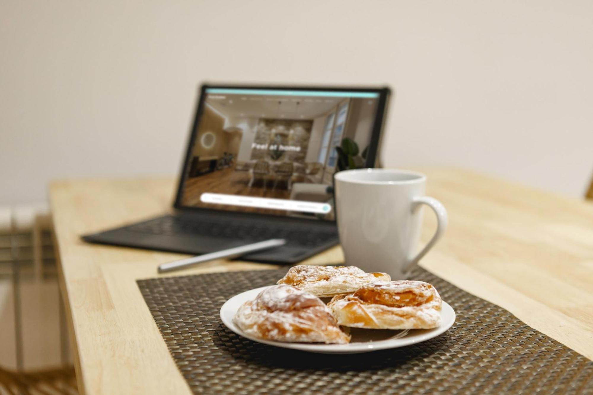 Bravissimo Apartaments Mora 4 Girona Oda fotoğraf