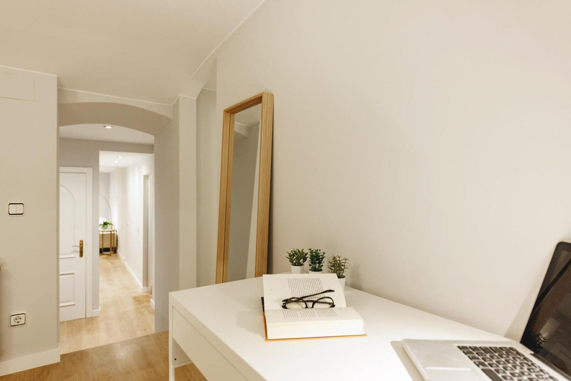 Bravissimo Apartaments Mora 4 Girona Dış mekan fotoğraf